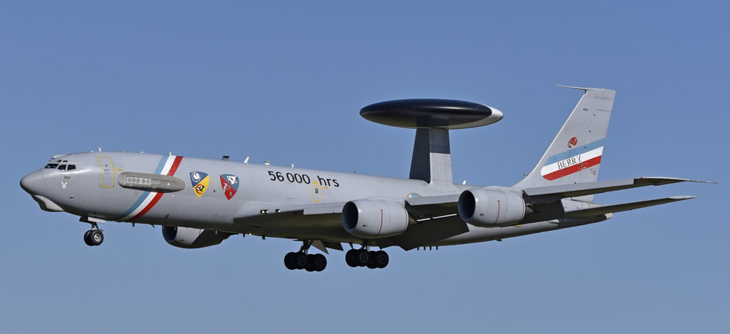 Boeing E-3F of the French Air Force, Registration 36-CD - "56,000 hrs"